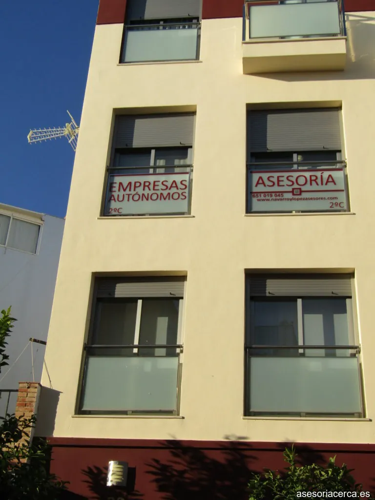 NAVARRO Y LOPEZ ASESORES